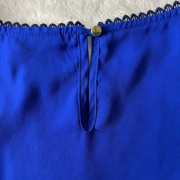 Liz Claiborne Career Blue Floral Women's Top - Picture 6 of 10